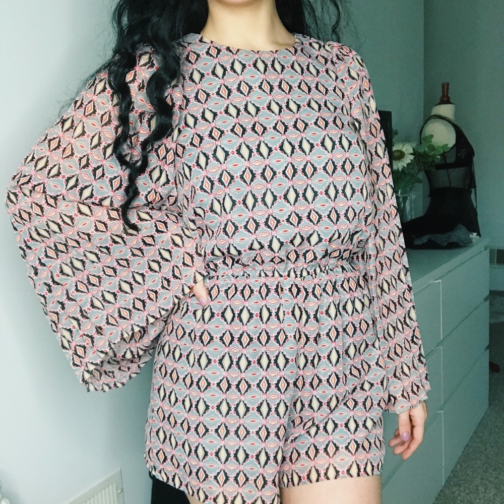 Patterned romper - Picture 2 of 6